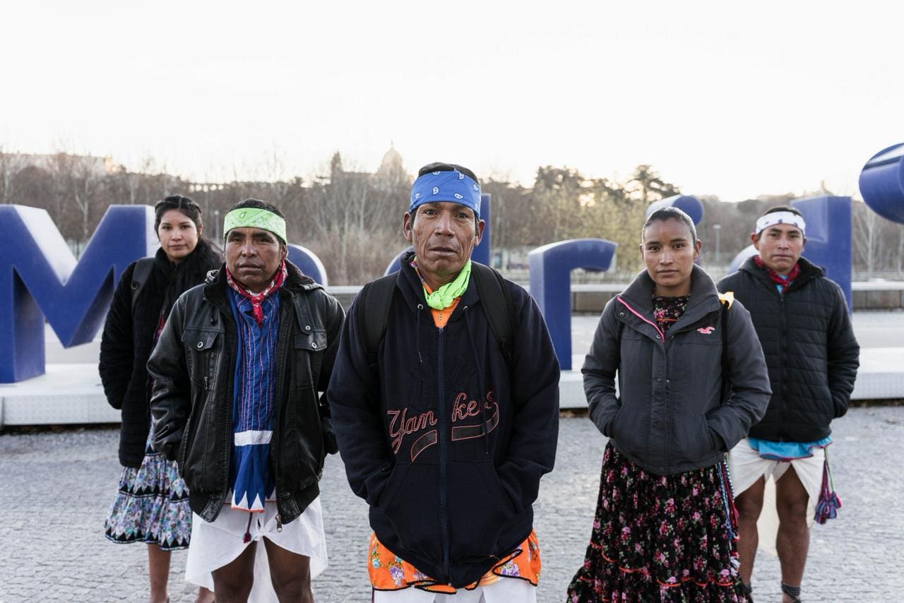 Corredores Rarámuris entrenan a deportistas en Madrid