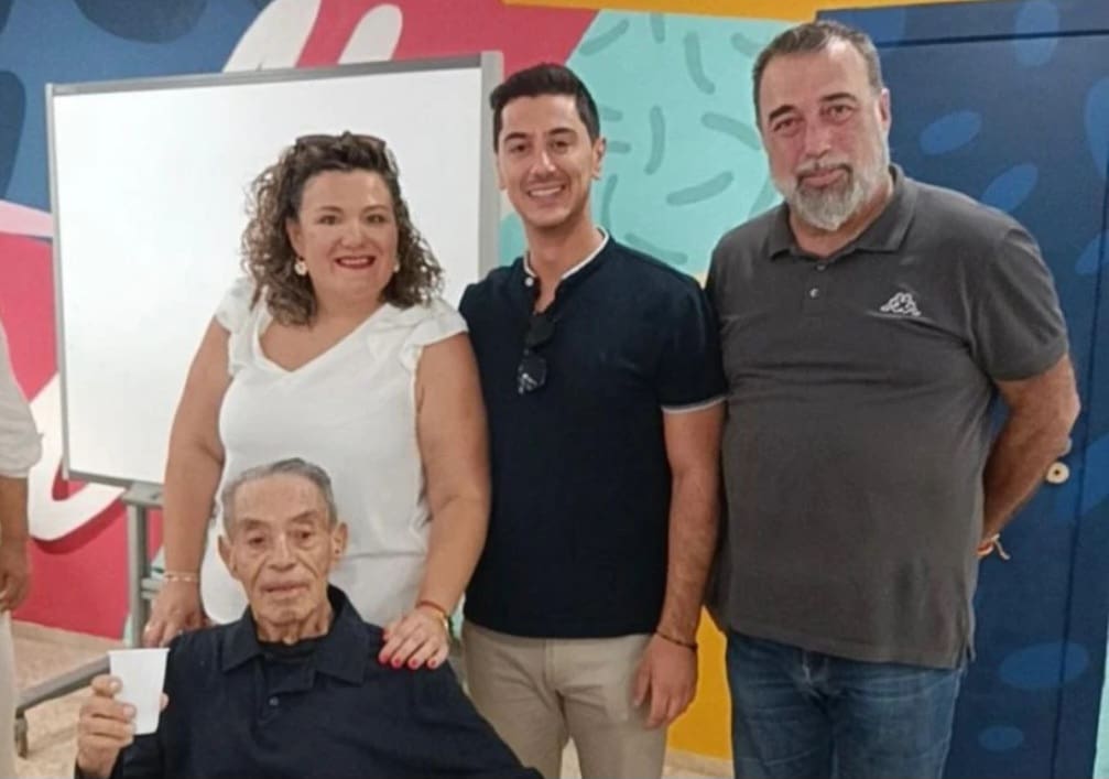 Fallece a los 100 años el «Ronco Contreras», decano del periodismo taurino