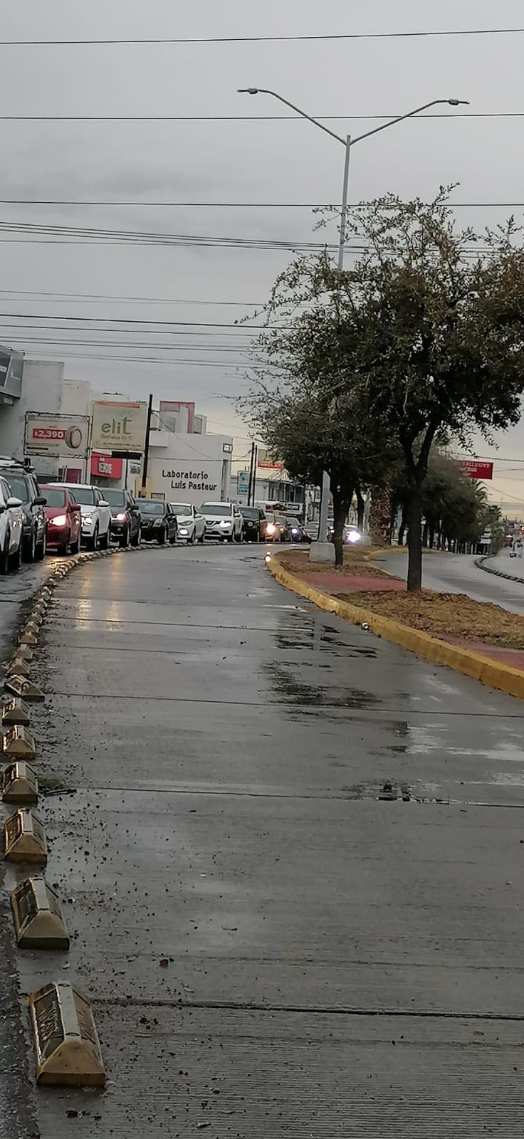 Denuncian pésimas condiciones del pavimento en Avenida Vallarta