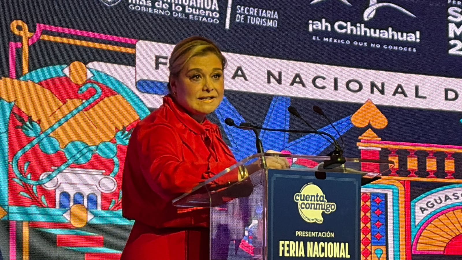 Reconoce Maru hermandad de Chihuahua y Aguascalientes en presentación de la Feria de San Marcos
