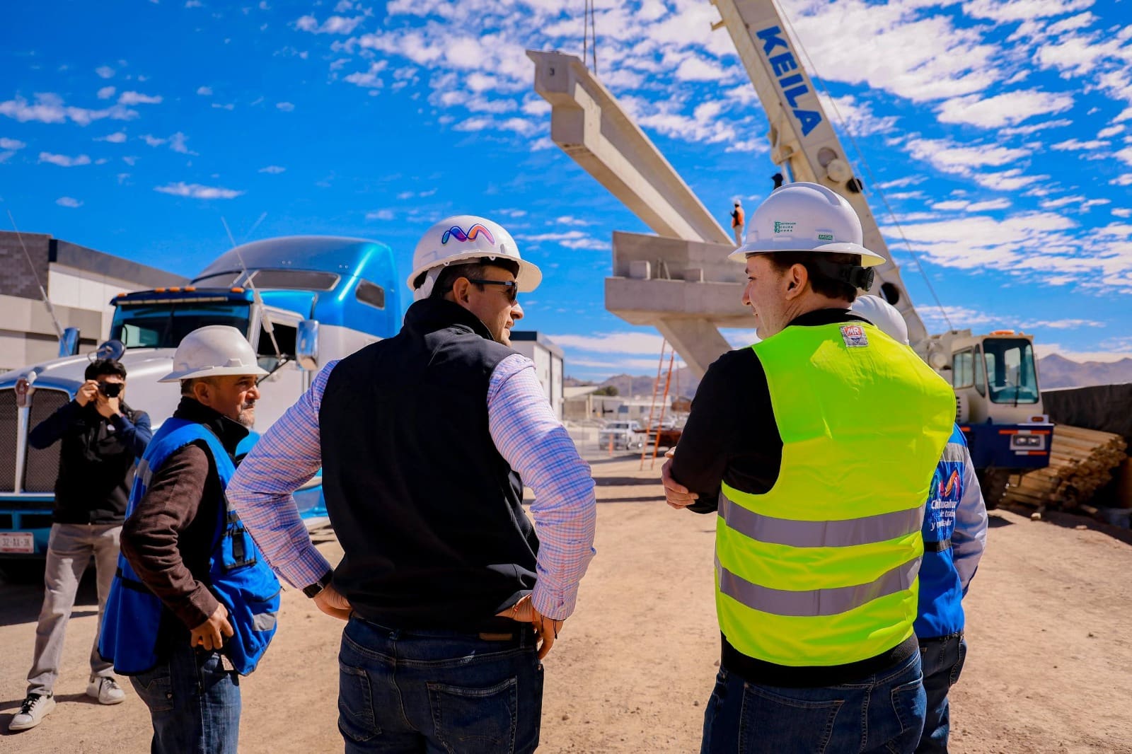 Supervisa Alcalde montaje de trabes en el Paso Superior de Los Nogales e Industrias