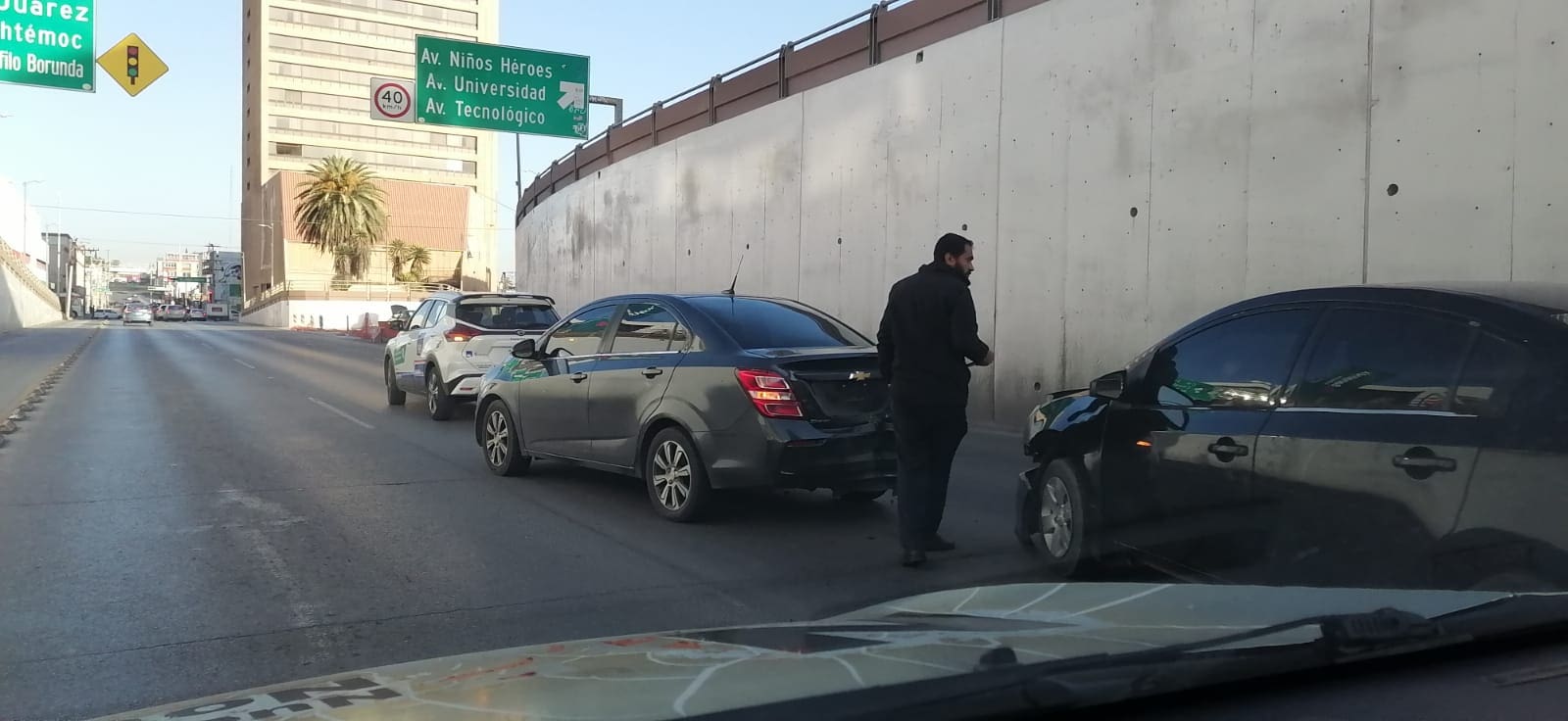 Reportan fuerte choque en Independencia a la salida del túnel