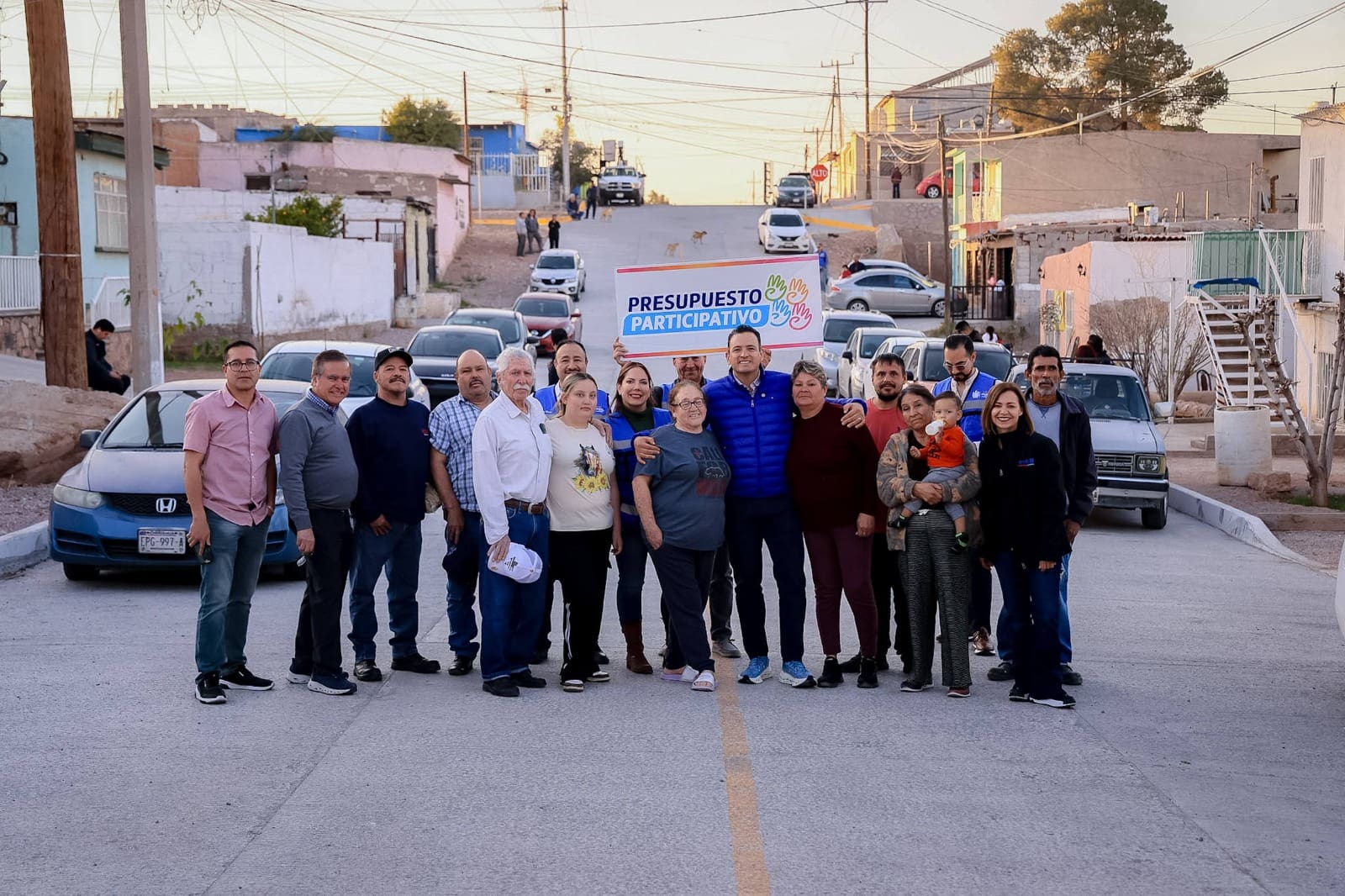 Estrenan pavimentación en la colonia Popular