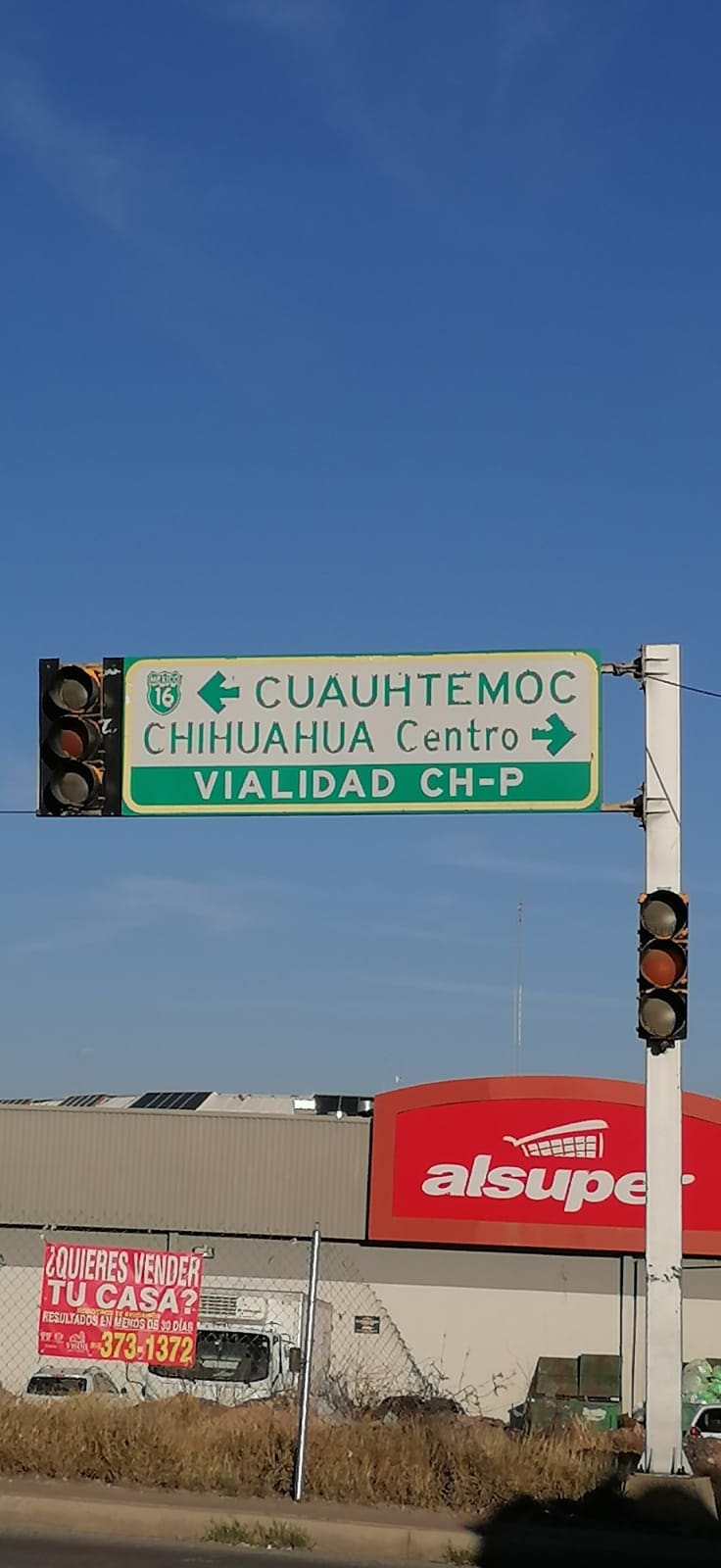 Reportan semáforos descompuestos en la Vialidad ChP