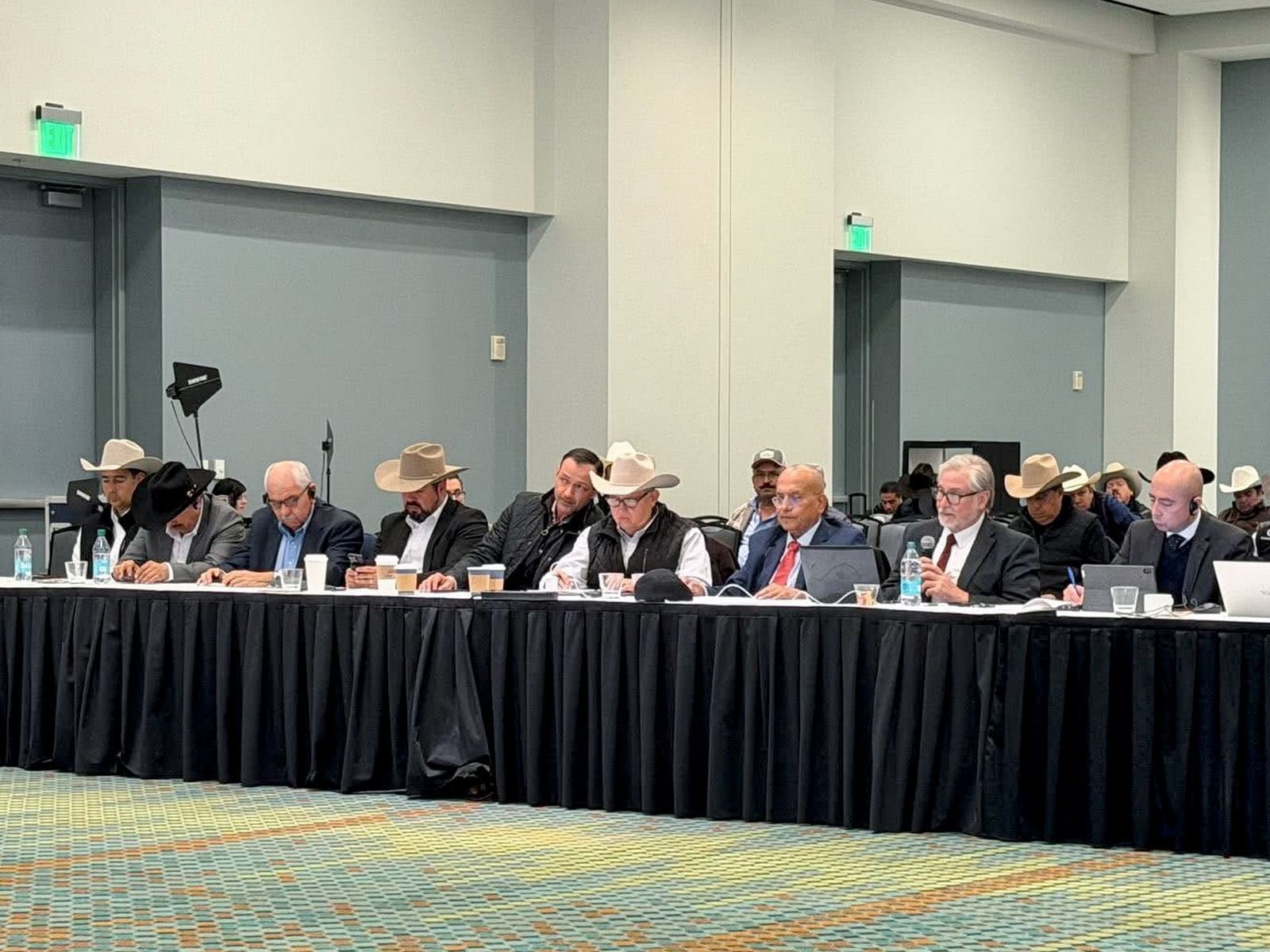 Chihuahua presenta estrategia contra el gusano barrenador en reunión binacional