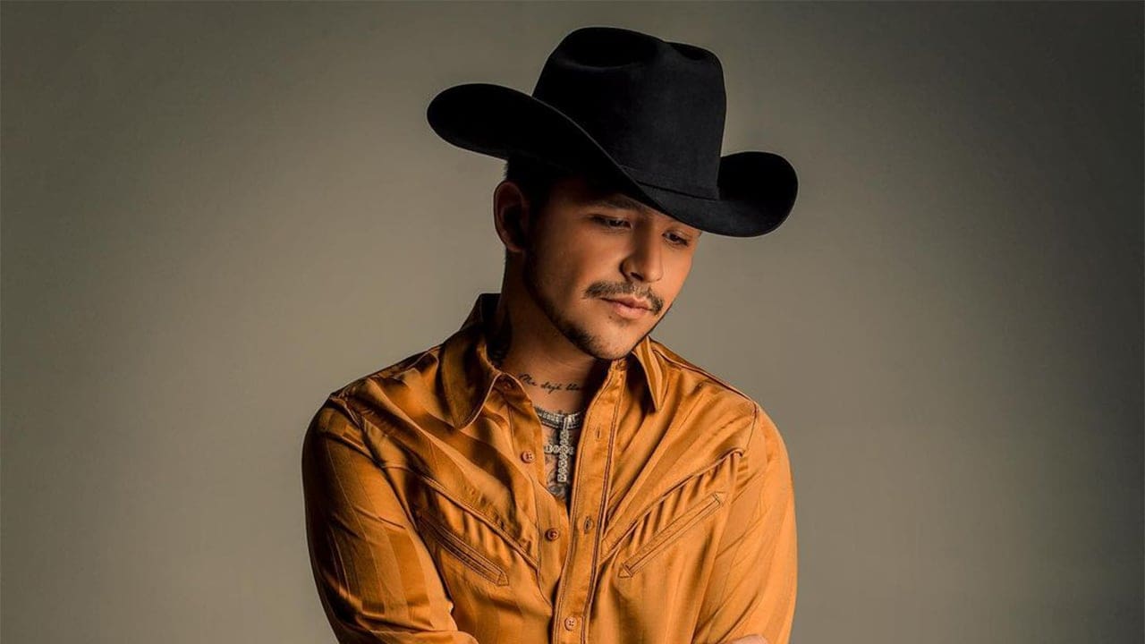 Nodal anuncia estreno de “Incompatibles”