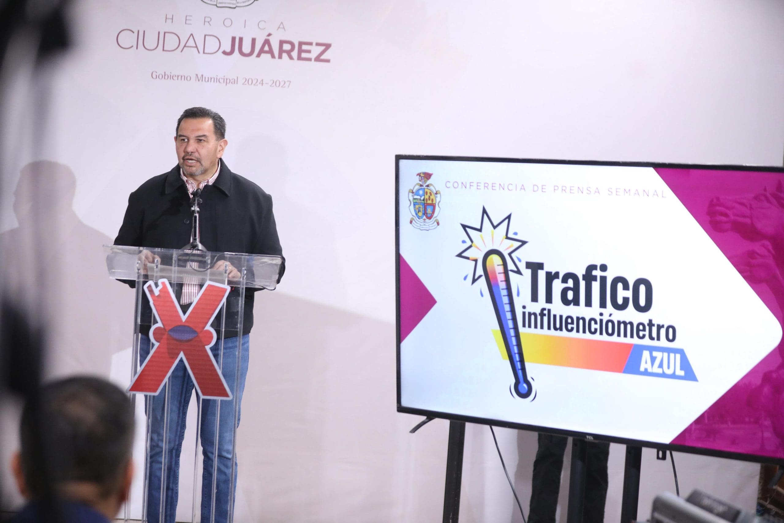 Presenta Cruz Pérez Cuéllar “Tráfico-Influenciómetro”
