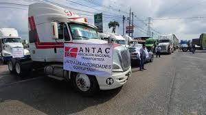 Advierten paro nacional de transportistas