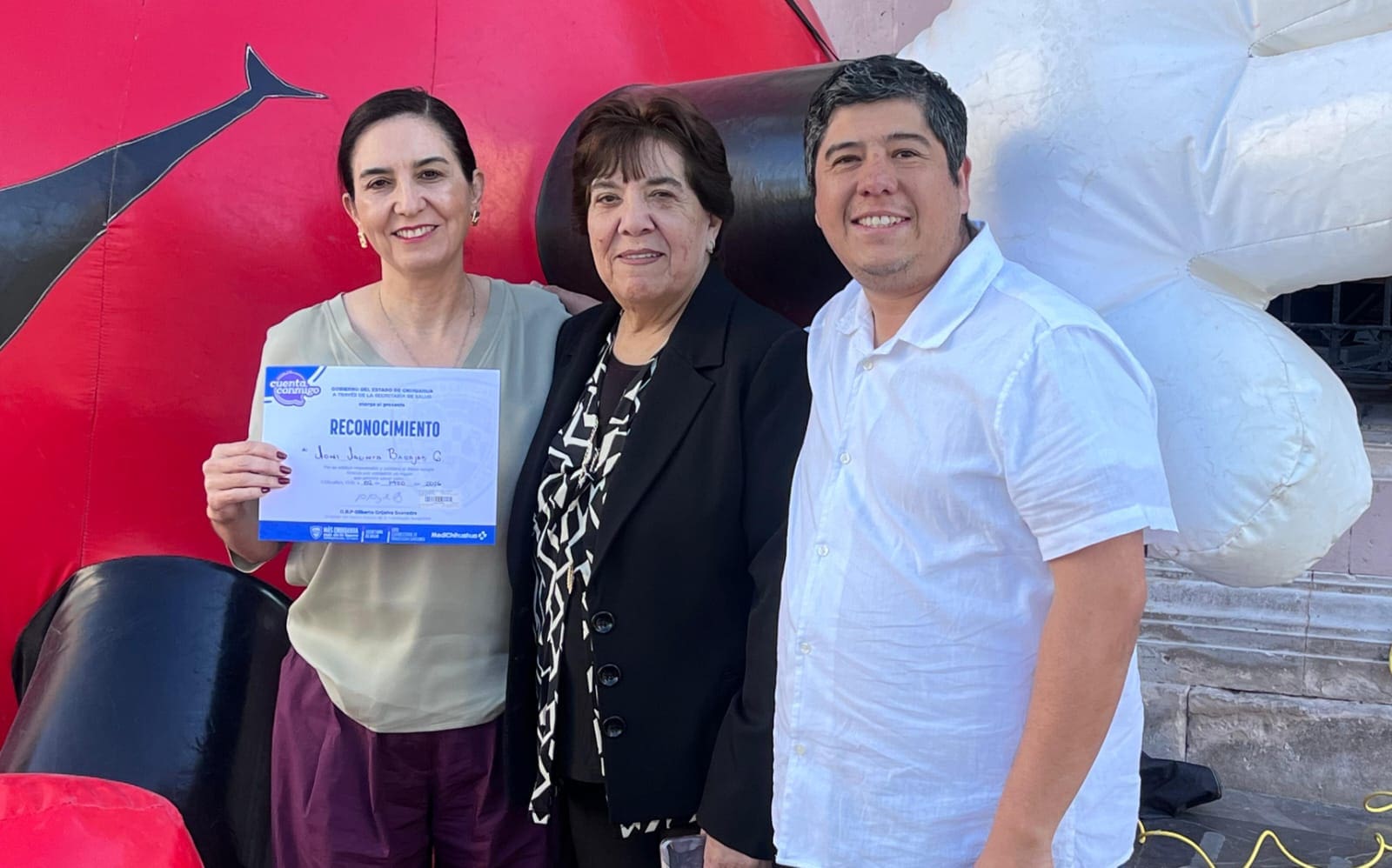 El regidor Adán Galicia ayuda a promover la donación de sangre