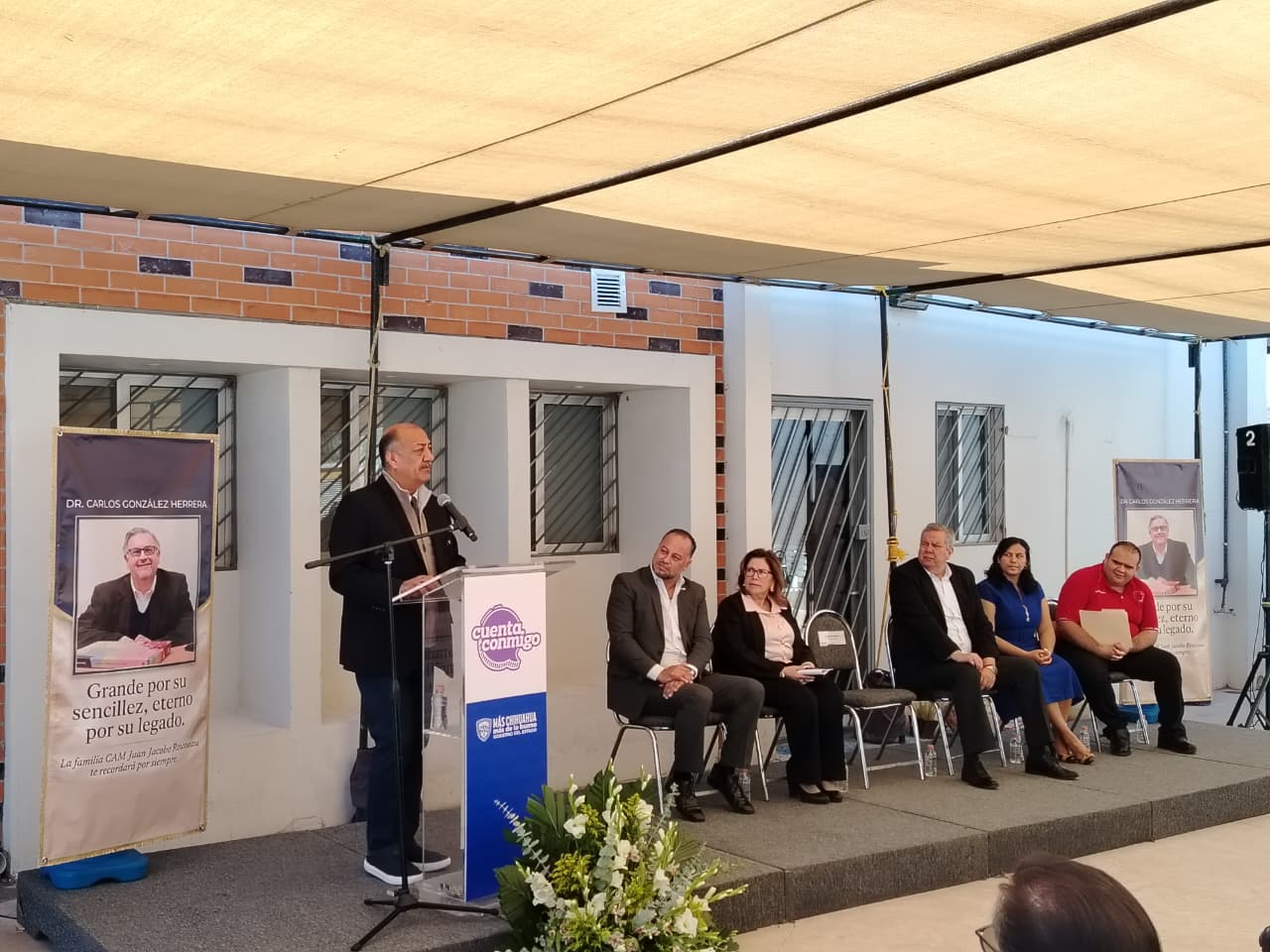Homenajean a Carlos González Herrera en el 5to aniversario del CAM Jan Jacobo Rousseau