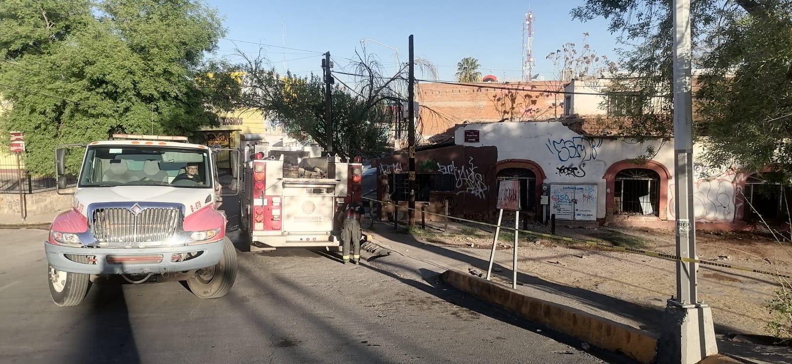 Se registra incendio en vivienda abandonada del Centro