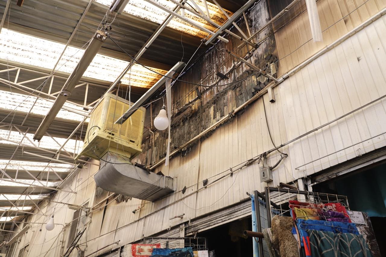 Incendio en el Pasito dejó dos lesionados y ocho locales afectados