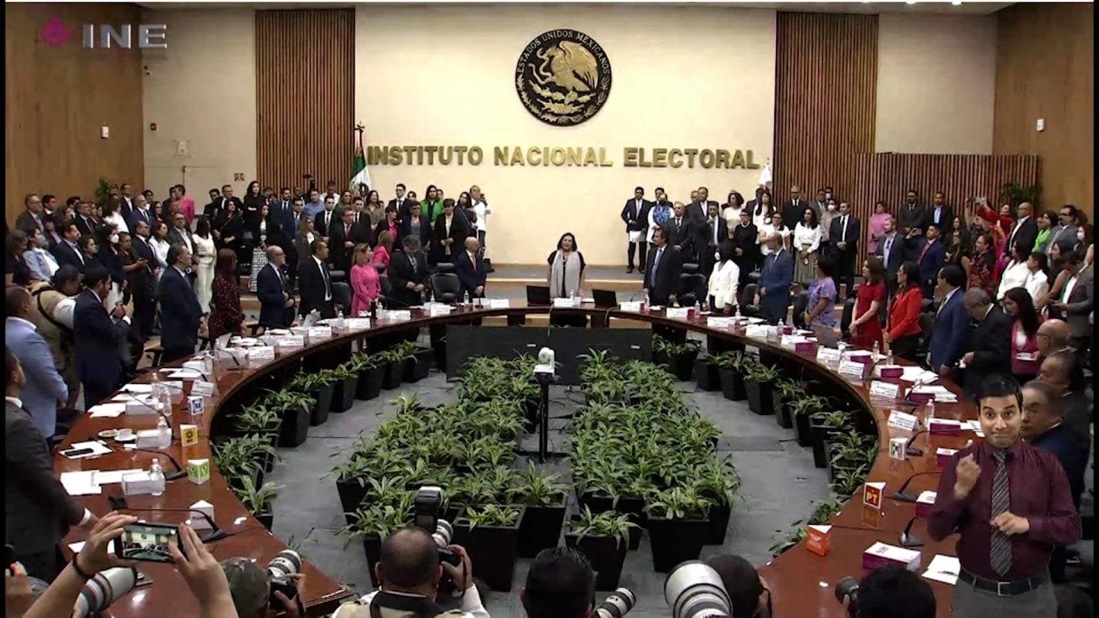 Diputados aprueba tres nuevos consejeros del INE