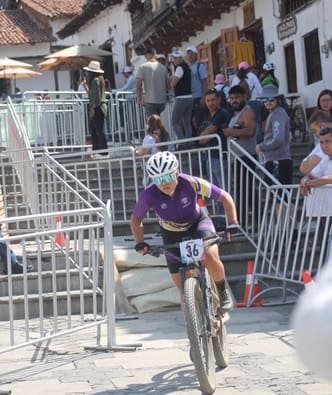 Chihuahuense Julio César Ibarra Luna conquista plata en ciclismo de montaña