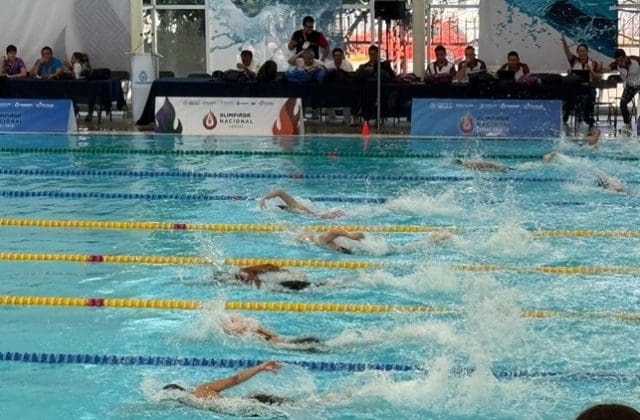 Chihuahua inicia con medallas en natación
