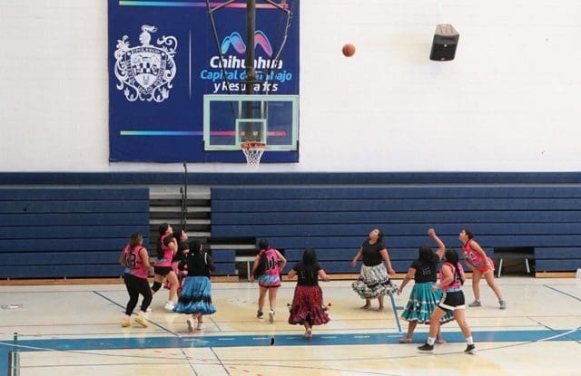 Da inicio la liga indígena de basquetbol