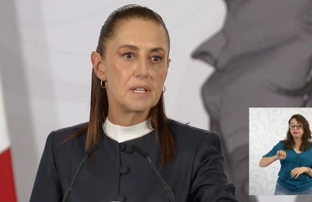 Sheinbaum anuncia credencial para acceso universal a la salud; arrancará con adultos mayores