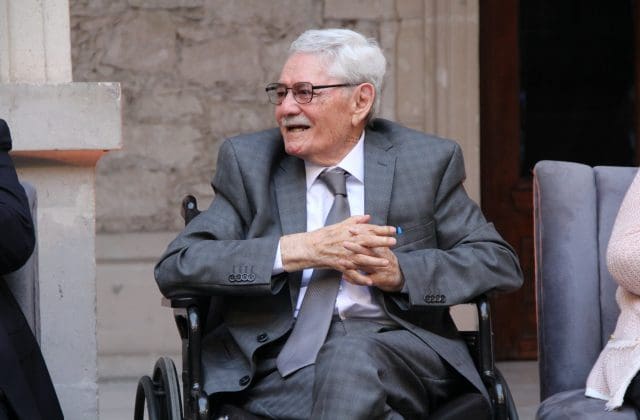 Muere el profesor, Antonio Becerra Gaytán