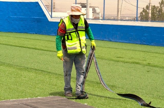 Da inicio municipio la rehabilitación de cancha Media Luna de la colonia Rosario