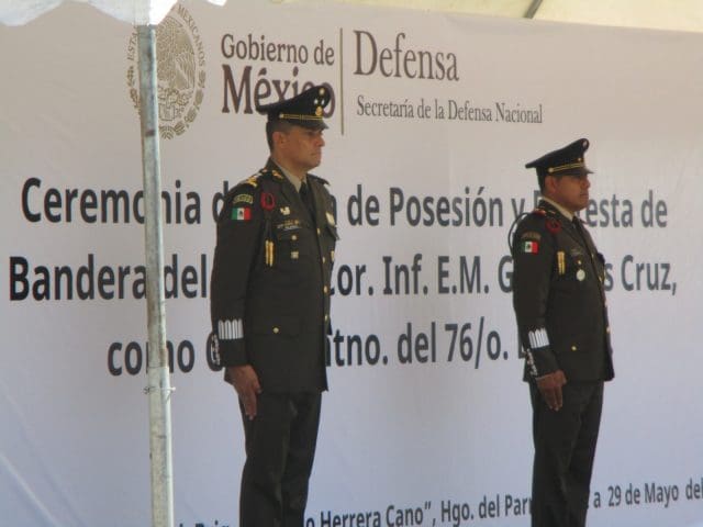 Toma protesta comandante del 76 batallón de Infantería en Parral
