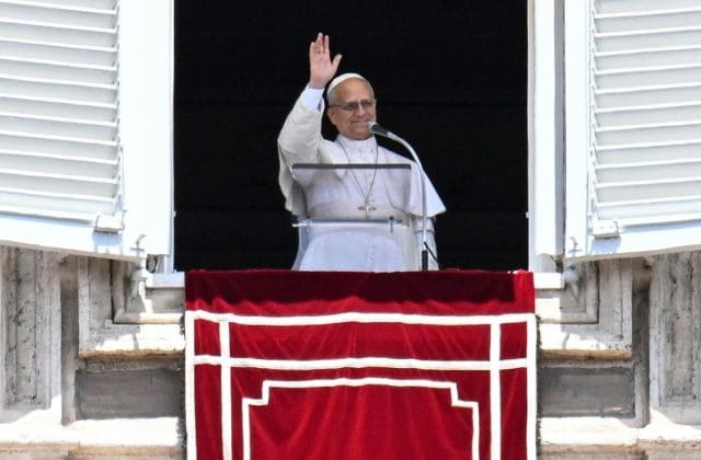 Confirma Vaticano cáncer de pulmón al papa León XIV tras cirugía