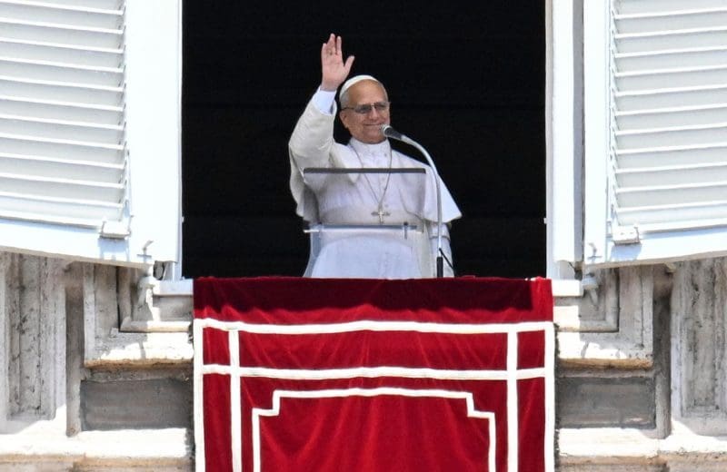 Confirma Vaticano cáncer de pulmón al papa León XIV tras cirugía