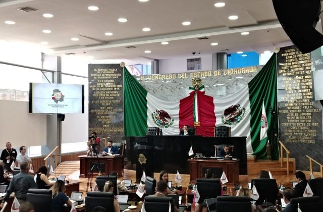 Aprueba Congreso multas más graves por arrancones y exceso de velocidad