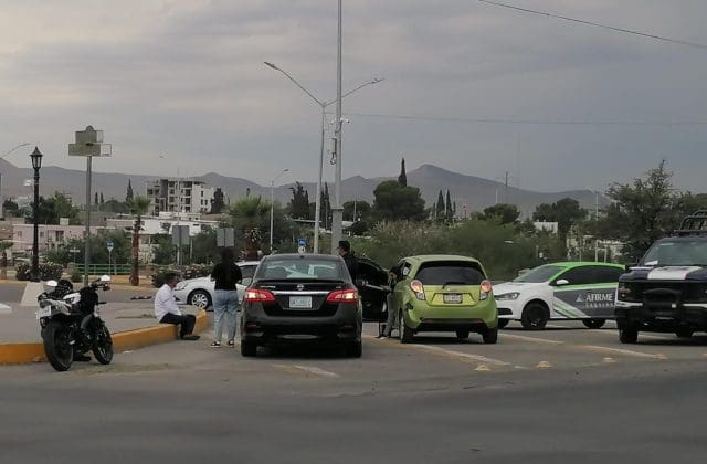 Motociclista resulta lesionado tras choque con dos autos en Ocampo y Deza y Ulloa