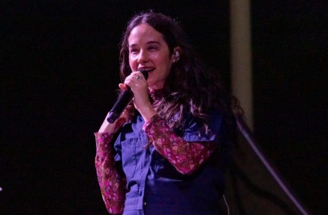Ximena Sariñana se presenta con éxito en el Festival de las Tres Culturas