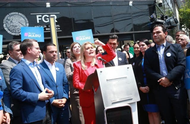 Aplazan audiencia por denuncia de Javier Corral contra Maru Campos