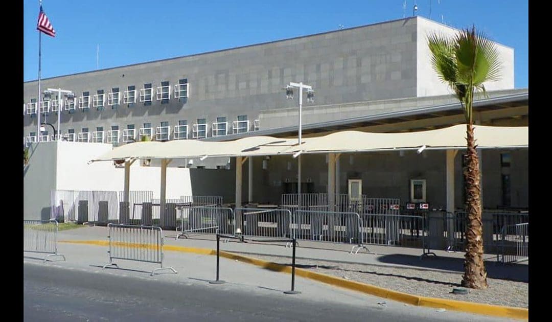 Embajada de EU alerta por video falso sobre supuesto permiso migratorio de cinco años