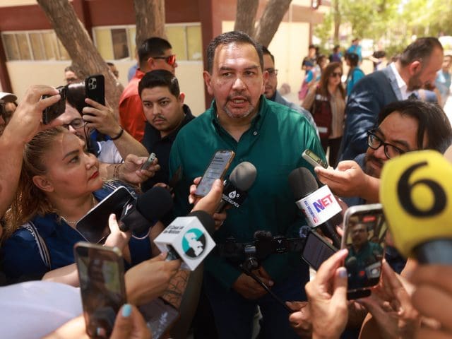Ve Cruz Pérez Cuéllar dedicatoria en iniciativa del PAN rumbo al 2027