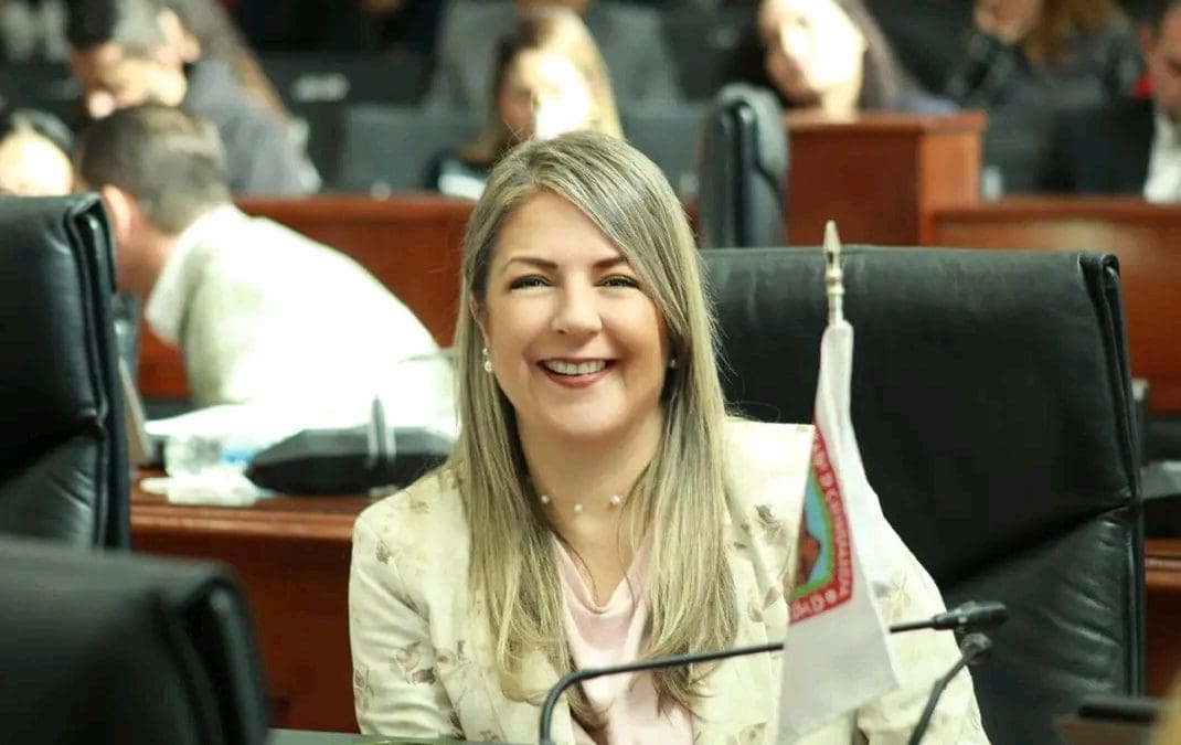 Rosanna Diaz hace oficial su retiro de la bancada de MORENA