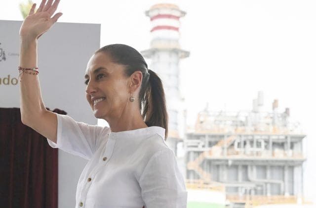 Inaugura Sheinbaum nueva planta de ciclo combinado en Colima