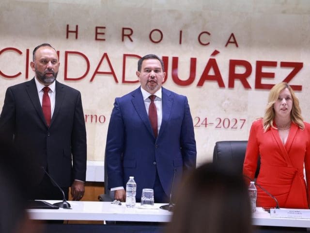 Solicita Cruz Pérez Cuéllar licencia como alcalde de Juárez