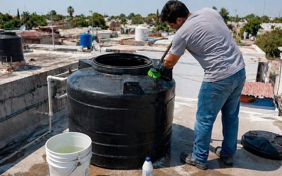 Emite JMAS recomendaciones para limpiar tinacos