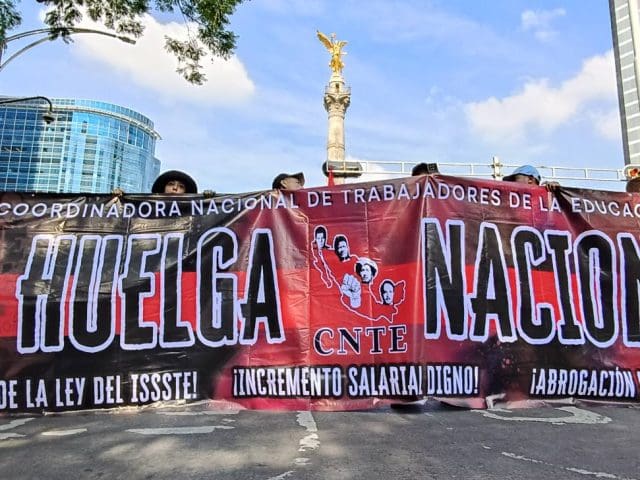 Gobierno plantea a la CNTE reforma al ISSSTE; descarta abrogación total de la ley