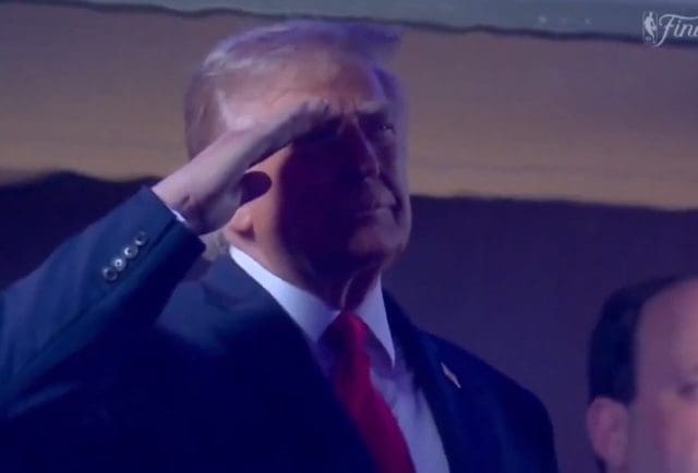 Trump es abucheado durante las Finales de la NBA en Nueva York