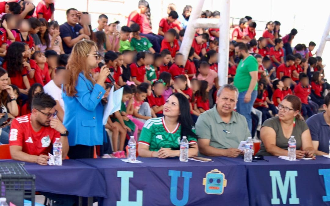 Alumnos de Primaria asombran con Robot que detecta riesgos emocionales