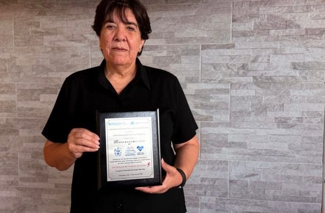 Premian a Lupita Borruel por su labor social altruista