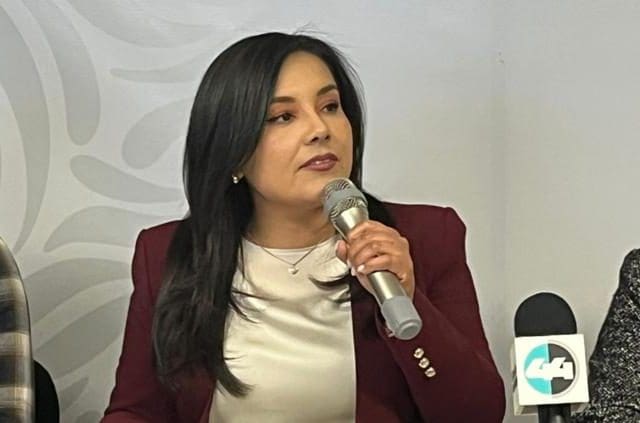 Mayra sigue sin dejar en claro sus aspiraciones