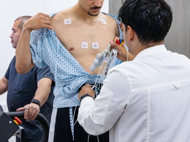 Bravos continúa con los exámenes médicos