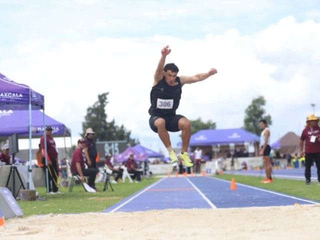 Reconocen a líderes en Atletismo tricolor