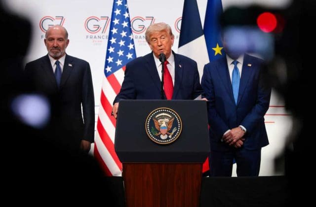Trump insiste “los cárteles dirigen México”; Sheinbaum está “muy asustada”