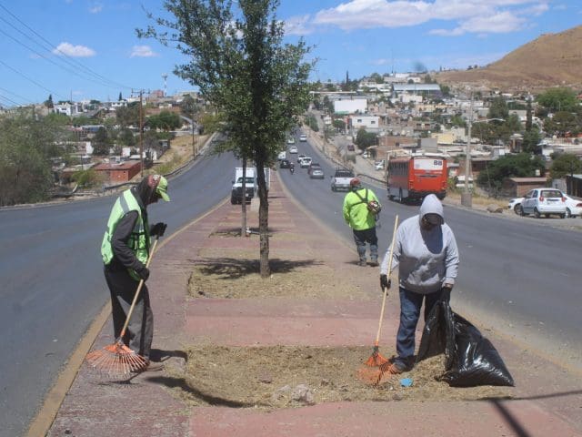 Avanza limpieza urbana al sur de la ciudad