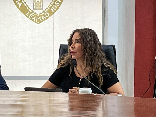 Exigen en Congreso indemnización para alumno del CECyTECH que perdió la vista en práctica de fundición