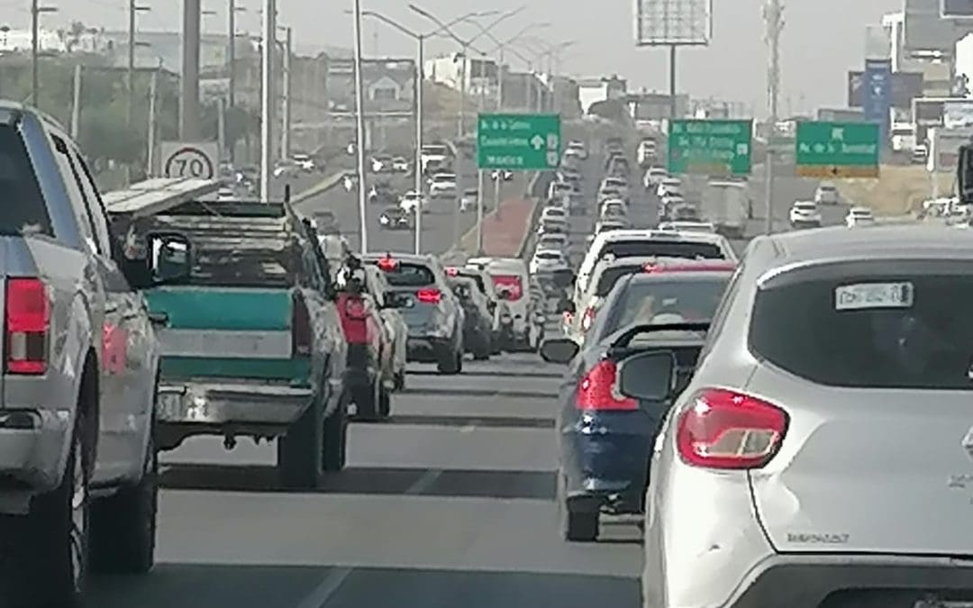 Alta carga vehicular agrava contaminación visible en Chihuahua