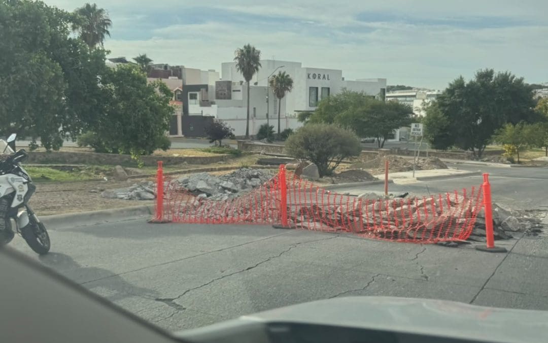 Se agrava caos vial por obra inconclusa en Valle Escondido; vecinos denuncian más retrasos