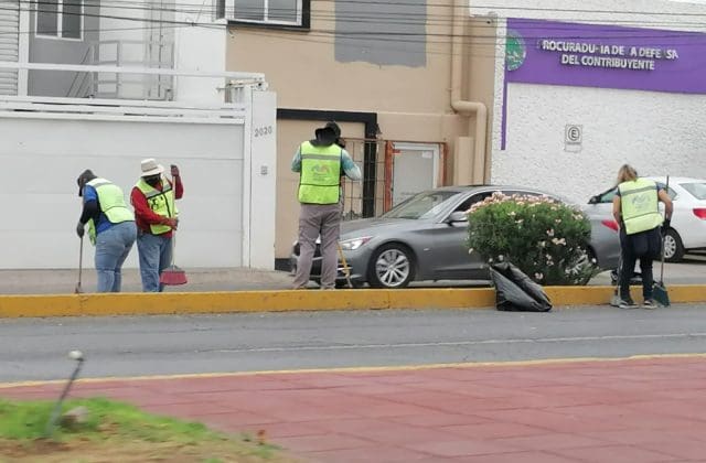Reportan tráfico ligero y trabajos de limpieza en avenida Ortiz Mena