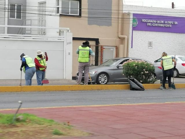 Reportan tráfico ligero y trabajos de limpieza en avenida Ortiz Mena